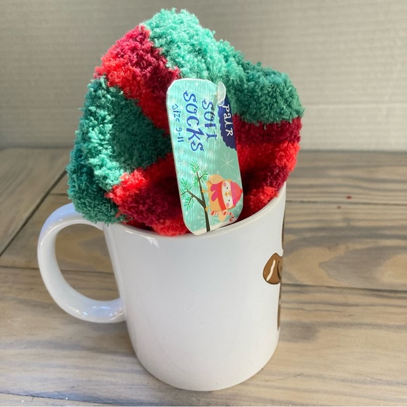 Gift Set GINGERBREAD COOKIE Not The Gumdrop Buttons Mug 12 oz and Socks - Picture 7 of 10